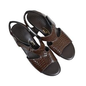 SAS Womens 8 Narrow Tripad Comfort Brown Sandal